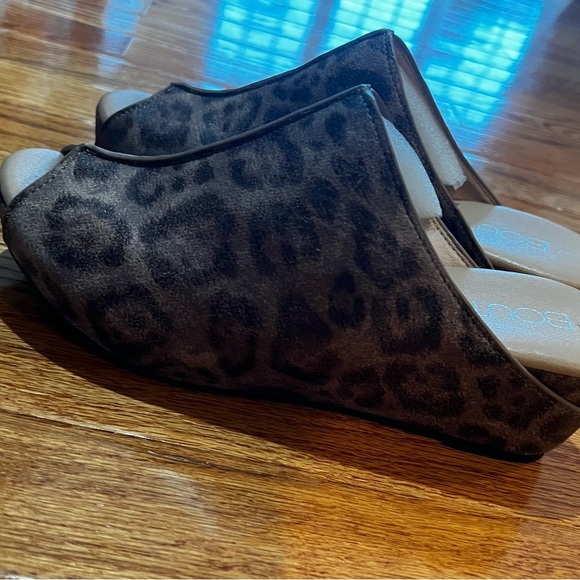 BOUTIQUE BY CORKYS ANIMAL PRINT WEDGES PREOWNED SIZE 7 - Picture 11 of 14